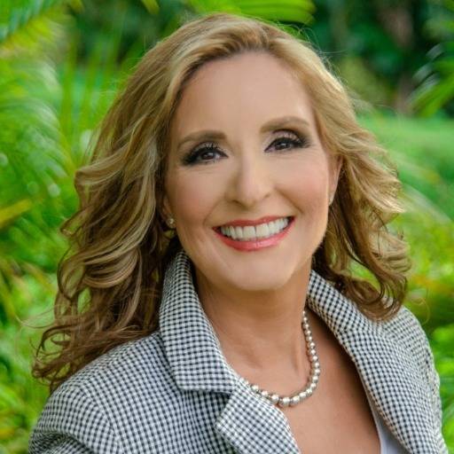 Susan Lee Photo