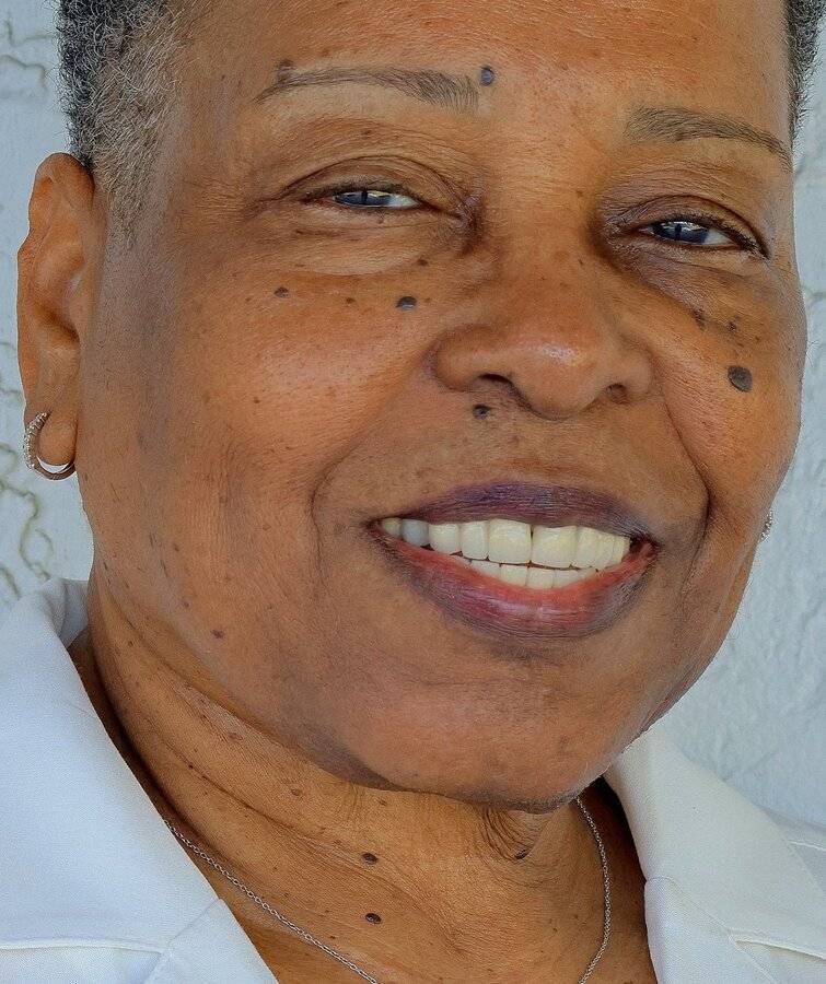 Carol J Muir Photo